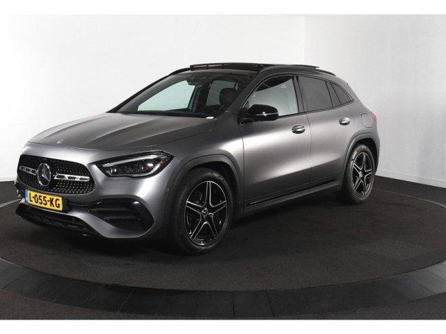 Mercedes-Benz GLA - 180 Business Solution AMG