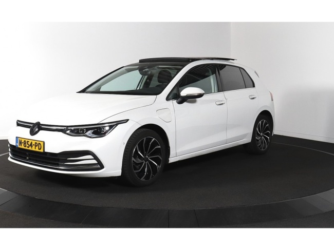 Volkswagen Golf - 1.4 eHybrid Style