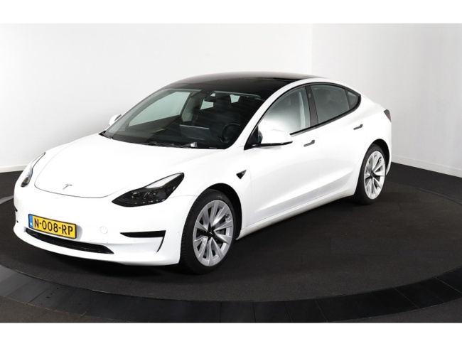 Tesla Model 3 - Standard RWD Plus 60 kWh