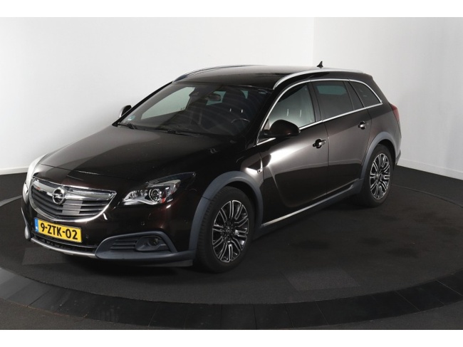 Opel Insignia - 2.0 T Cosmo 4x4