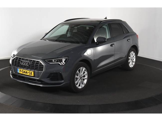 Audi Q3 - 45 TFSI e Advanced edition Aut