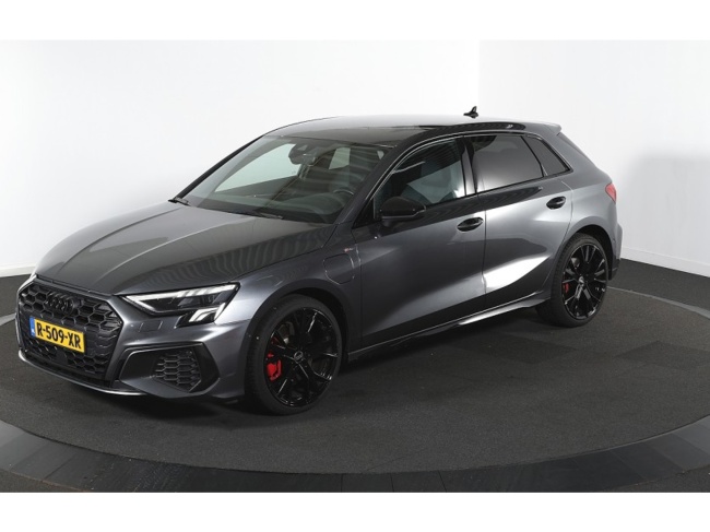 Audi A3 - Sportback 45 TFSI e S edition Competition