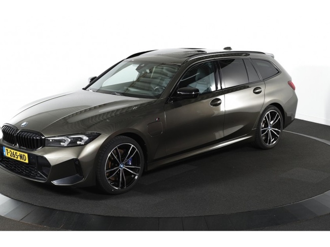 BMW 3 Serie - 330 e Touring