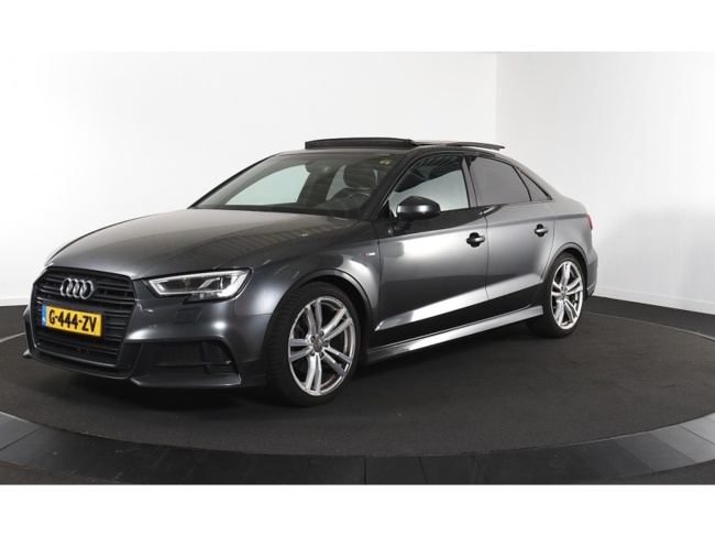 Audi A3 - Limousine 35 TFSI CoD Sport S Line Edition Pano