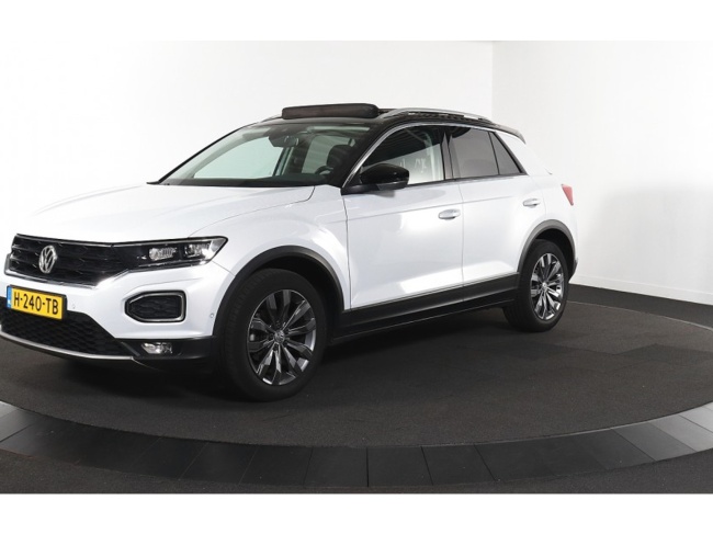 Volkswagen T-Roc - 1.5 TSI Style Business Pano