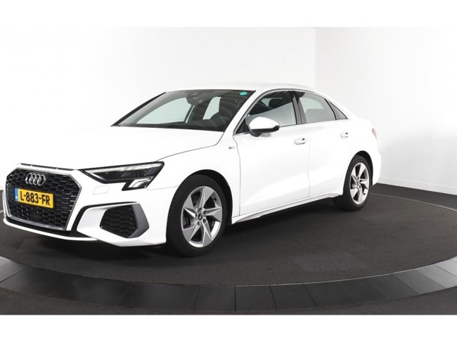 Audi A3 - Limousine 30 TFSI S edition