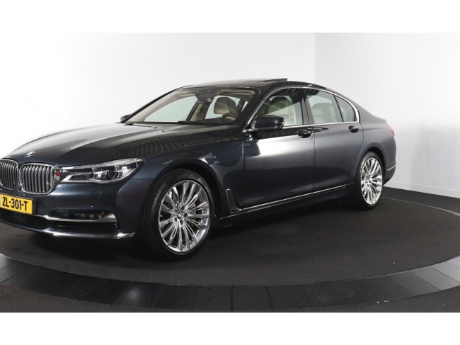 BMW 7 Serie - 750 i High Executive